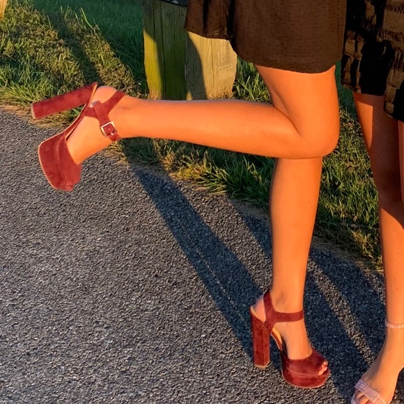 Steve Madden Jillyy Suede Platform Heels - Picture 8 of 12